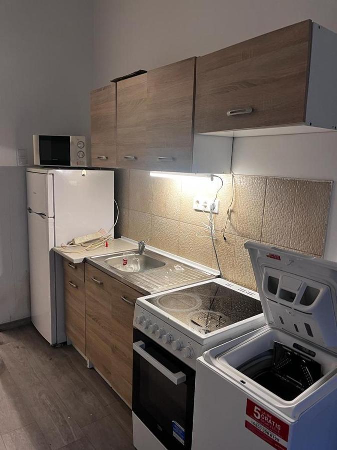 Downtown Fine-Tuned 2 Bedroom + Livingroom Apartment Th.32.1.3 Szombathely Exterior photo